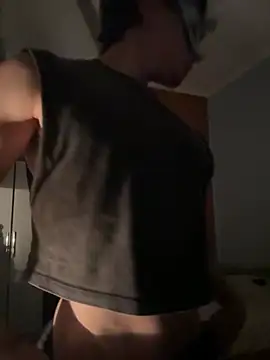 ludovicko- online show from April 19, 2026, 3:18 am