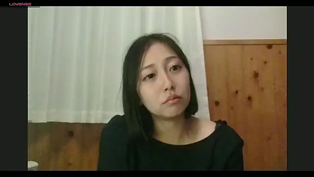 aoi252525 online show from May 11, 2026, 4:15 pm