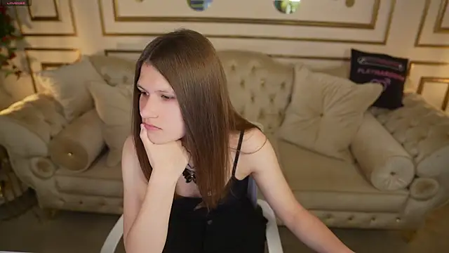 Snapshot of Monika_kiss054 chatting on June 10, 2026, 10:38 am Monika kiss054 online show from June 10, 2026, 10:38 am