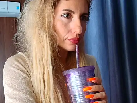 Snapshot of _horny_sexy_ chatting on November 4, 2025, 5:11 am  horny sexy  online show from November 4, 2025, 5:11 am