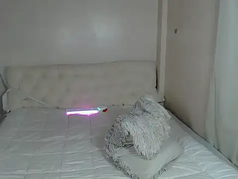 urnaughty paul online show from July 7, 2026, 6:47 am