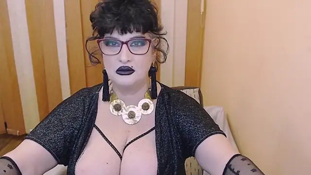 QuuenOfSin online show from March 1, 2025, 7:04 pm