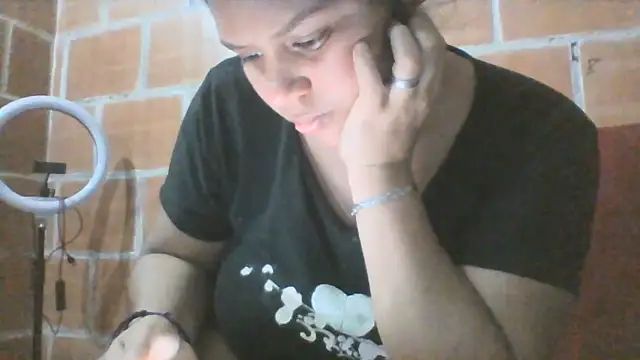 Candelita-hott online show from May 25, 2026, 3:39 am