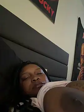 thedarkenchantress online show from April 12, 2026, 3:59 pm