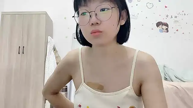 Belle-LL online show from May 14, 2026, 5:48 am