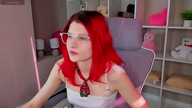 Bonnie Hernandez online show from May 2, 2026, 9:36 am