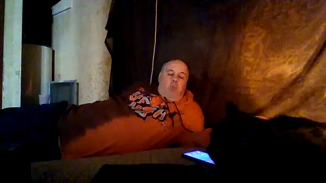 Nightshade1195 online show from May 16, 2026, 6:29 pm