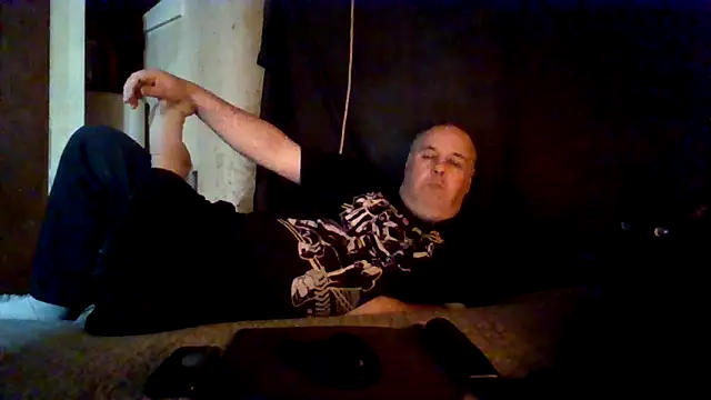 Nightshade1195 online show from May 20, 2026, 8:39 pm