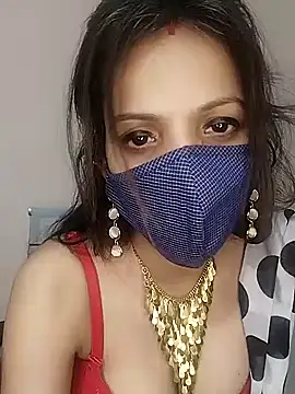 lovelyrosewifey online show from May 6, 2026, 4:55 pm