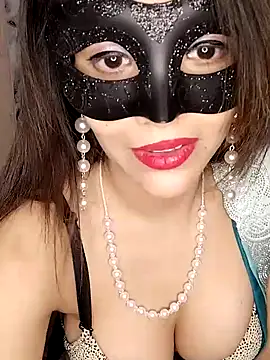 lovelyrosewifey online show from June 3, 2026, 11:33 am