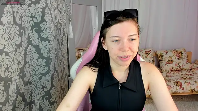 Sandra Ross online show from July 5, 2026, 12:37 am