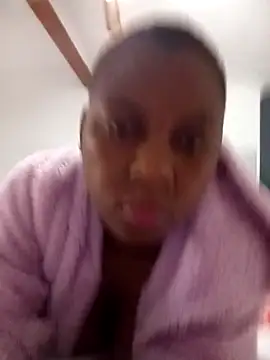 SweetHunDivaX  online show from April 27, 2026, 10:24 am