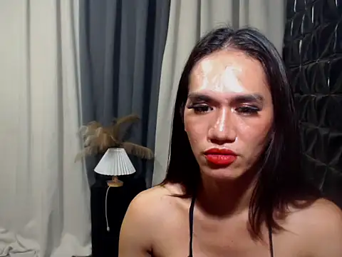 Snapshot of Queen_Haliyah chatting on May 15, 2026, 11:47 pm Queen Haliyah online show from May 15, 2026, 11:47 pm