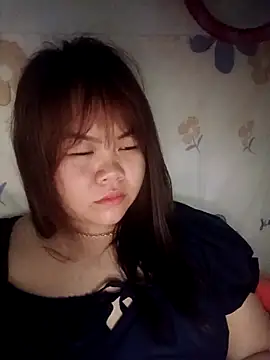 Truxcy1 online show from May 9, 2026, 1:36 pm