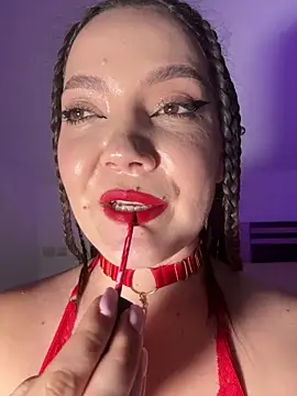 AlyraMoon online show from June 16, 2026, 9:15 pm