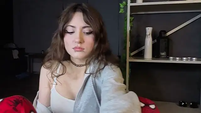 lovergirl4me online show from June 5, 2026, 6:57 pm