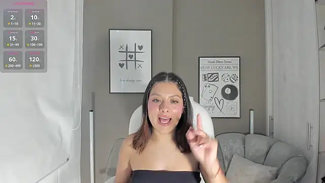 Snapshot of GeorginaMontclair chatting on April 30, 2026, 8:05 pm GeorginaMontclair online show from April 30, 2026, 8:05 pm