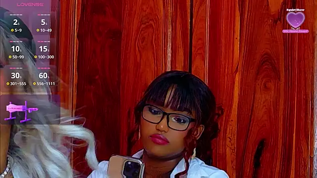 Snapshot of TiannahGlow chatting on May 24, 2026, 3:12 pm TiannahGlow online show from May 24, 2026, 3:12 pm
