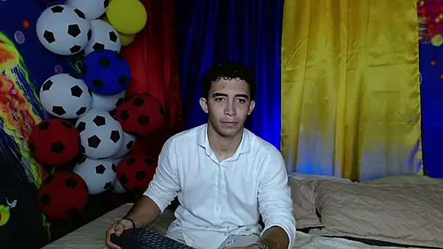 caius bigcock1 online show from June 30, 2026, 1:38 am