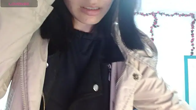 jaide16092020 online show from May 4, 2026, 8:33 pm