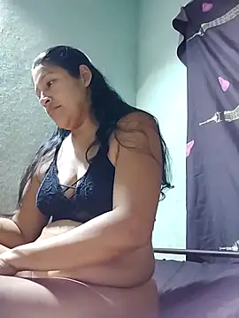 danna santiago online show from May 15, 2026, 3:04 am