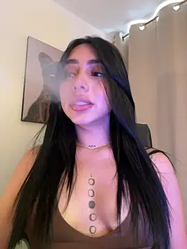 Snapshot of IsabellaNoir_ chatting on July 24, 2026, 6:26 pm IsabellaNoir online show from July 24, 2026, 6:26 pm