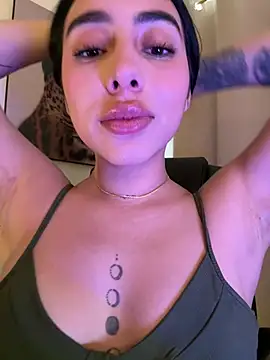 Snapshot of IsabellaNoir_ chatting on July 29, 2026, 4:39 pm IsabellaNoir online show from July 29, 2026, 4:39 pm