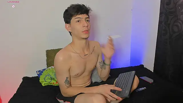  IanLark online show from May 14, 2026, 10:07 pm