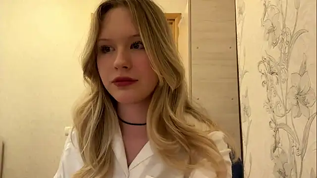 HoneyBlink online show from April 23, 2026, 2:40 pm