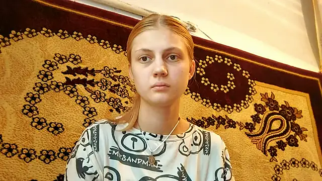 LunaLaday online show from July 1, 2026, 2:56 am