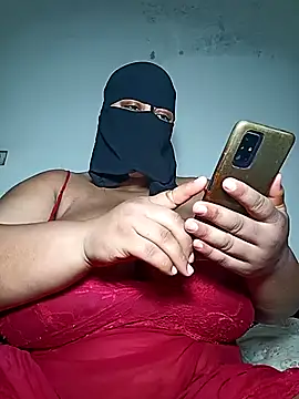 Loly mor26 online show from August 5, 2026, 4:50 am