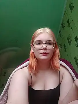 Snapshot of LoisFox chatting on May 11, 2026, 4:36 am LoisFox online show from May 11, 2026, 4:36 am
