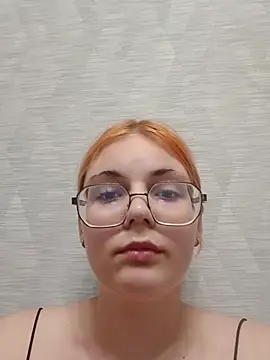 Snapshot of LoisFox chatting on July 8, 2026, 9:15 pm LoisFox online show from July 8, 2026, 9:15 pm