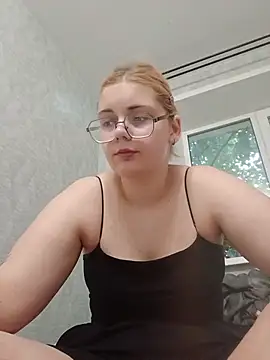 Snapshot of LoisFox chatting on August 8, 2026, 3:30 pm LoisFox online show from August 8, 2026, 3:30 pm
