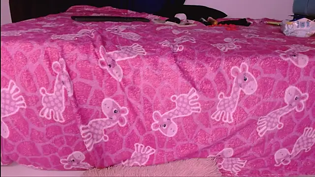 vicky22messyfull online show from April 24, 2026, 12:40 pm