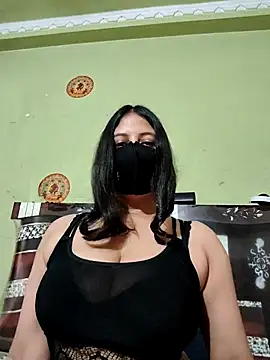 Snapshot of Priya_9945 chatting on July 2, 2026, 11:38 am Priya 9945 online show from July 2, 2026, 11:38 am