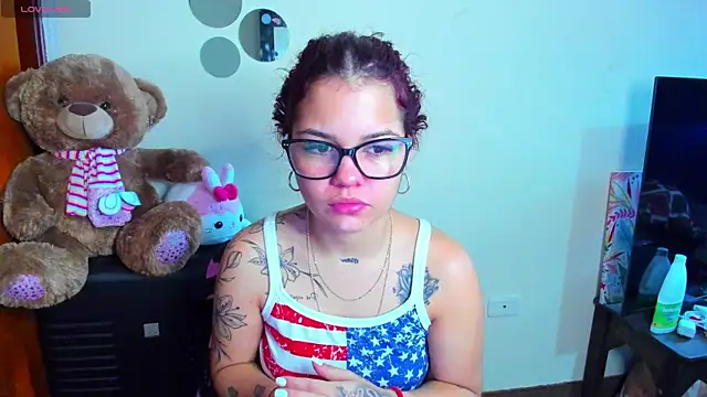 Snapshot of angelina_77 chatting on April 23, 2026, 1:35 pm angelina 77 online show from April 23, 2026, 1:35 pm