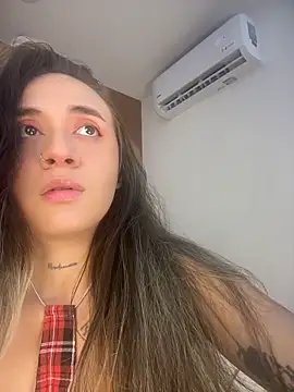 SinSirenXXX online show from May 12, 2026, 1:17 pm