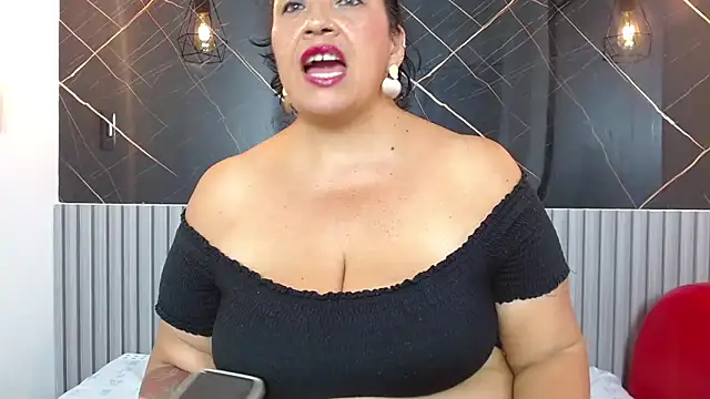 BarbaraGraf online show from May 30, 2026, 2:23 pm