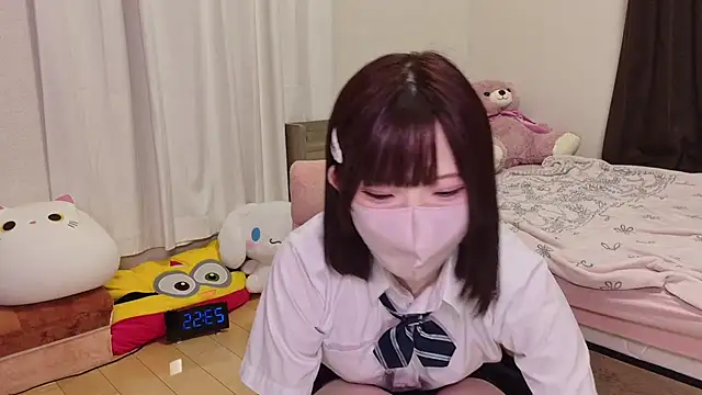 hiyo0001 online show from May 6, 2026, 2:54 pm