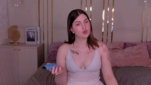 IvySimmons online show from May 30, 2026, 3:46 am
