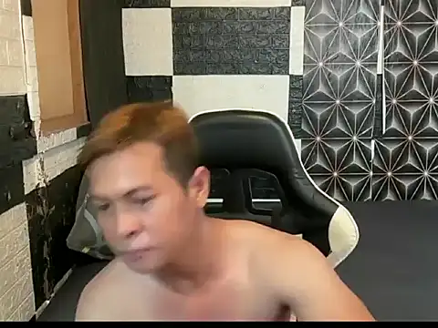 FuckMeeGUYS online show from June 10, 2026, 5:30 am