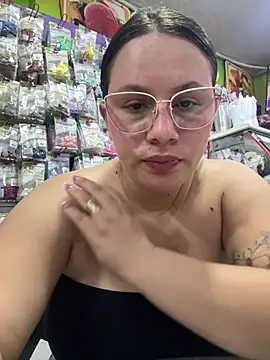 Snapshot of Ivonny_Goldie chatting on June 23, 2026, 11:14 pm Ivonny Goldie online show from June 23, 2026, 11:14 pm