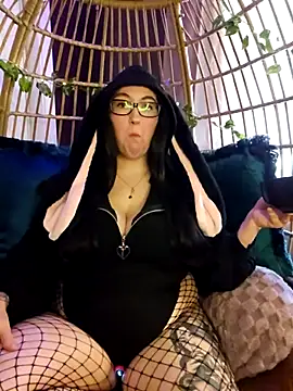 SpookyMadz online show from May 4, 2026, 5:05 pm