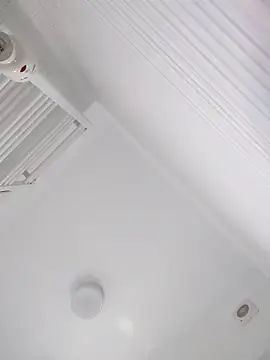 Divineblond online show from October 5, 2025, 2:52 pm