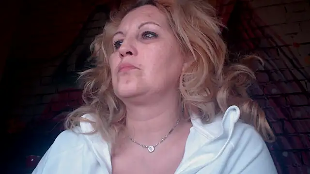 Divineblond online show from March 1, 2025, 9:37 pm