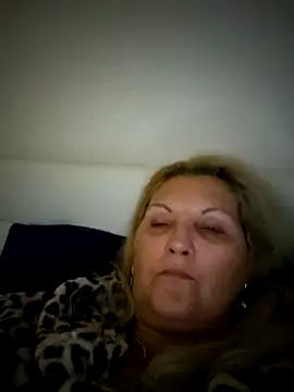 Snapshot of Divineblond chatting on November 27, 2025, 7:58 pm Divineblond online show from November 27, 2025, 7:58 pm