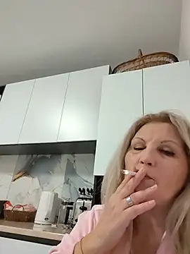 Divineblond online show from February 20, 2026, 9:06 pm