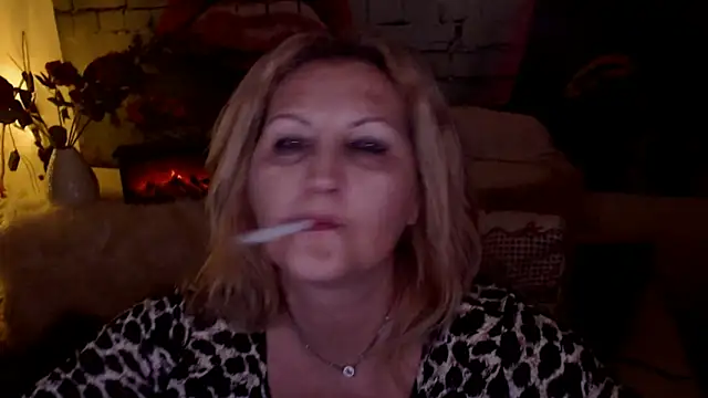 Divineblond online show from March 15, 2025, 11:06 pm