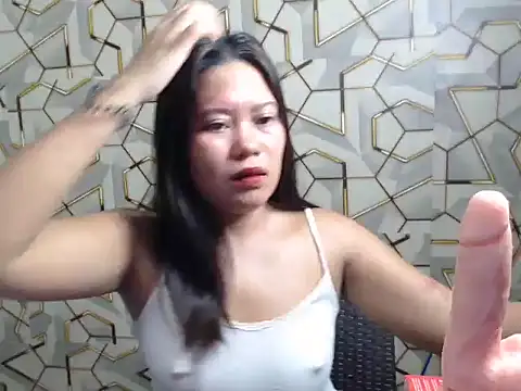 ur prettychelsie online show from May 19, 2026, 12:15 am